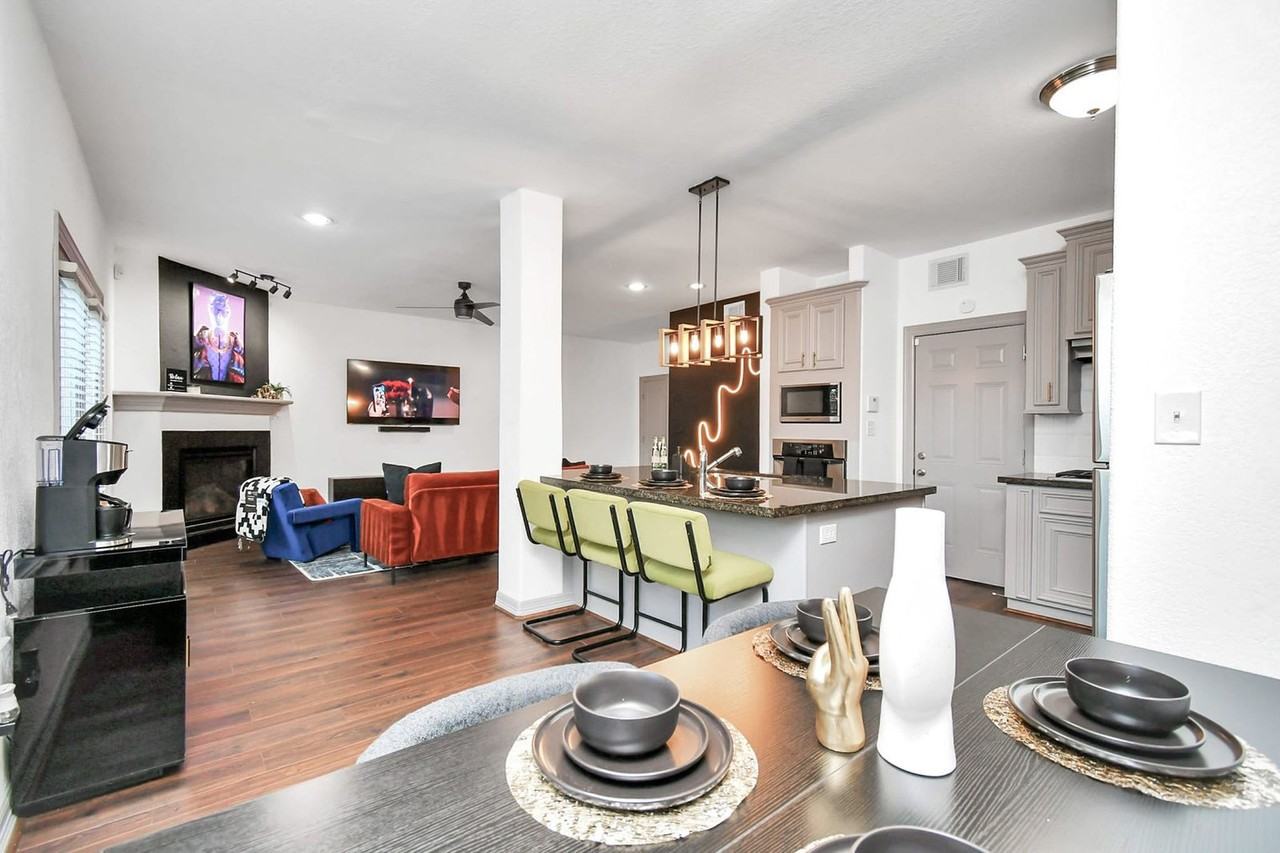 2905 Baer Street #1047953P - Photo 6 of 50