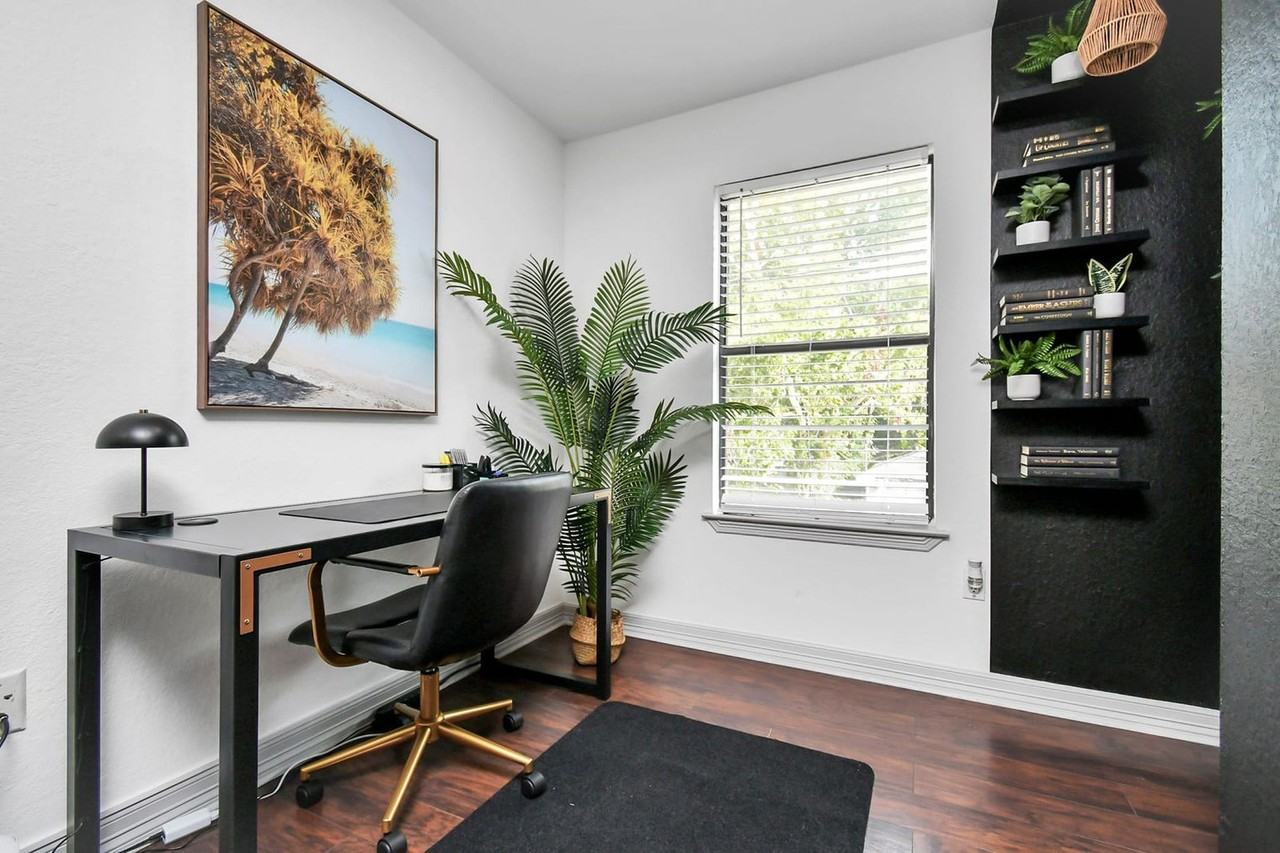 2905 Baer St #1047953P - Photo 4 of 33