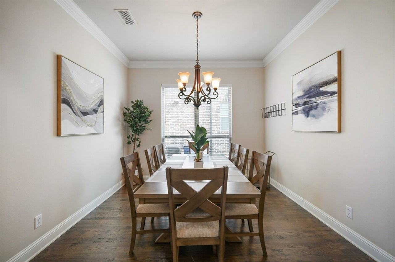 10835 Kingsford Ln #1363561P - Photo 7 of 49