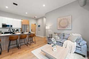 6044 North Winthrop Avenue - Photo 1 of 1