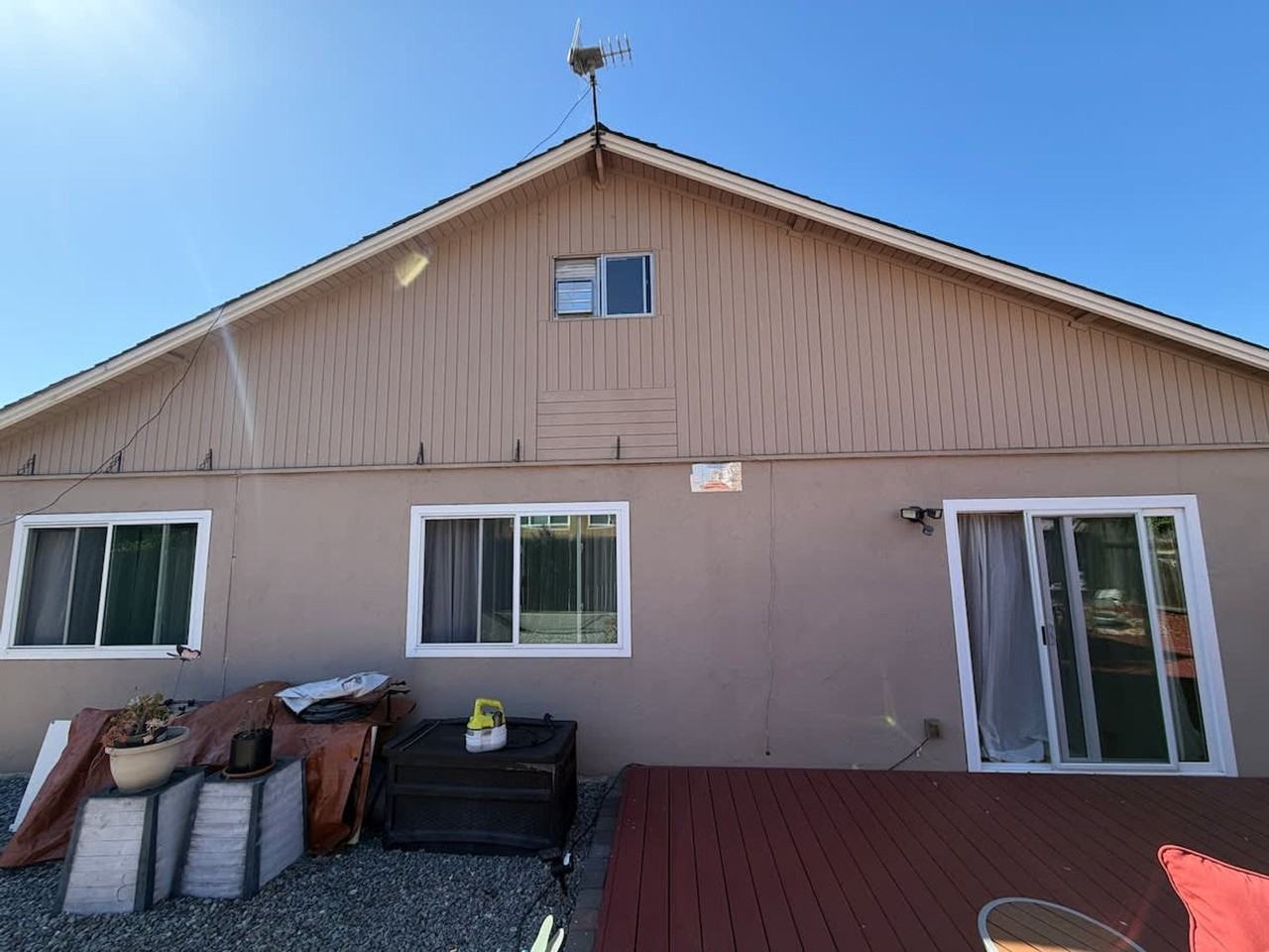 2069 Horne St #1364157P - Photo 6 of 25