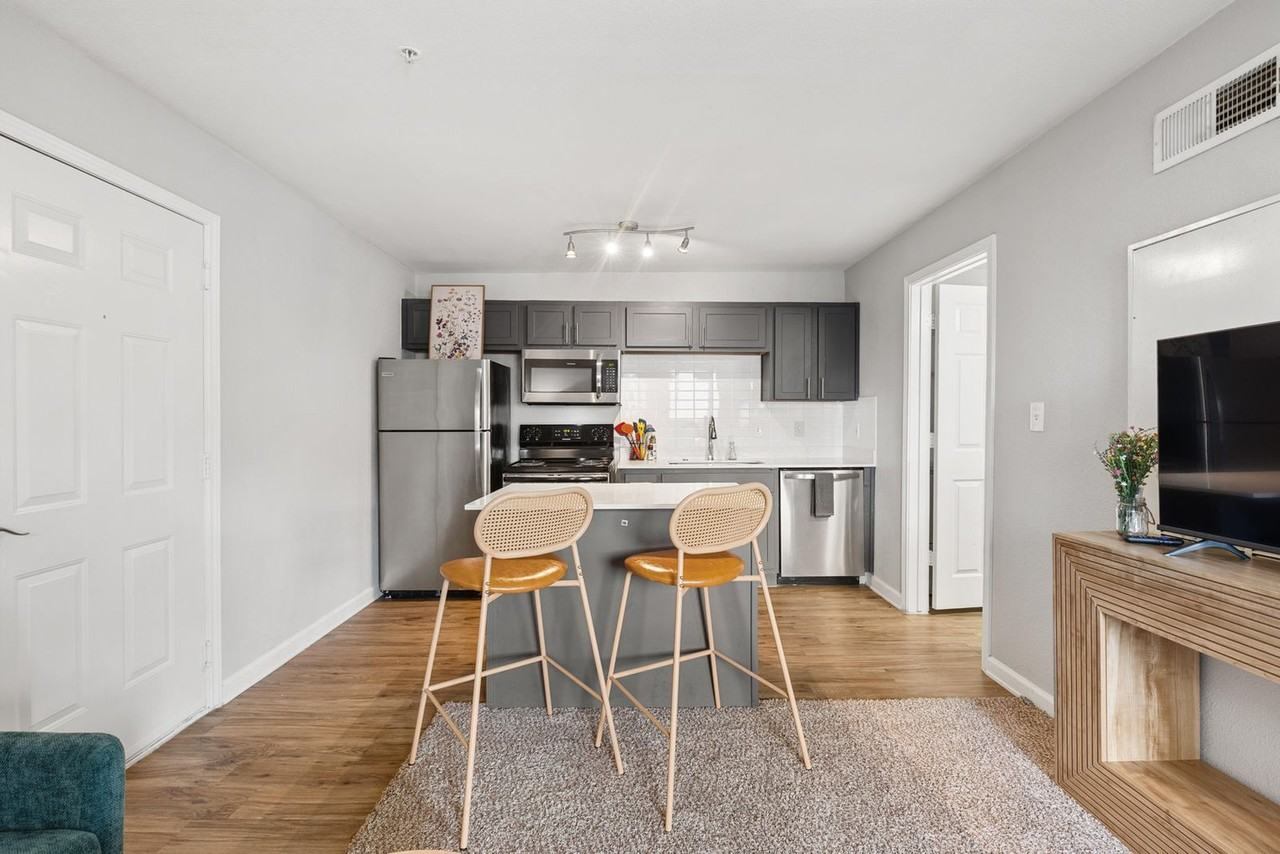 8054 Exchange Dr #1364167P - Photo 3 of 30