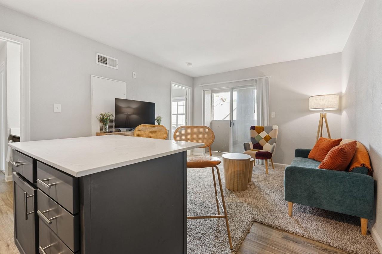 8054 Exchange Dr #1364167P - Photo 7 of 30