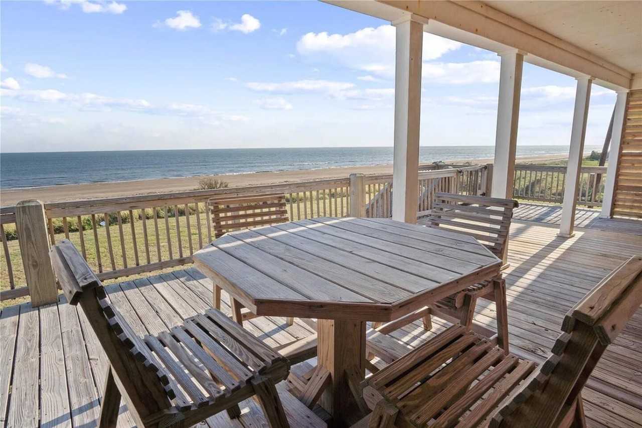 975 Dolly St #1364178P - Photo 6 of 35