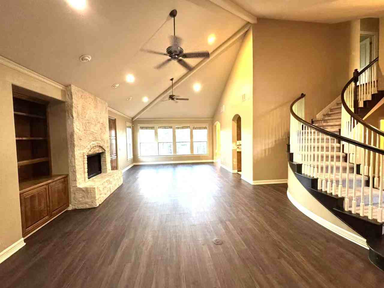 7 Monarch Oaks Drive - Photo 5 of 19