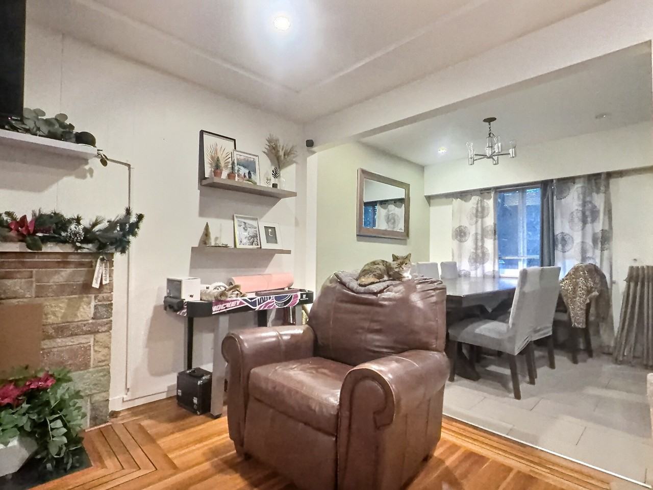 2401 Como Lake Ave - Photo 3 of 10