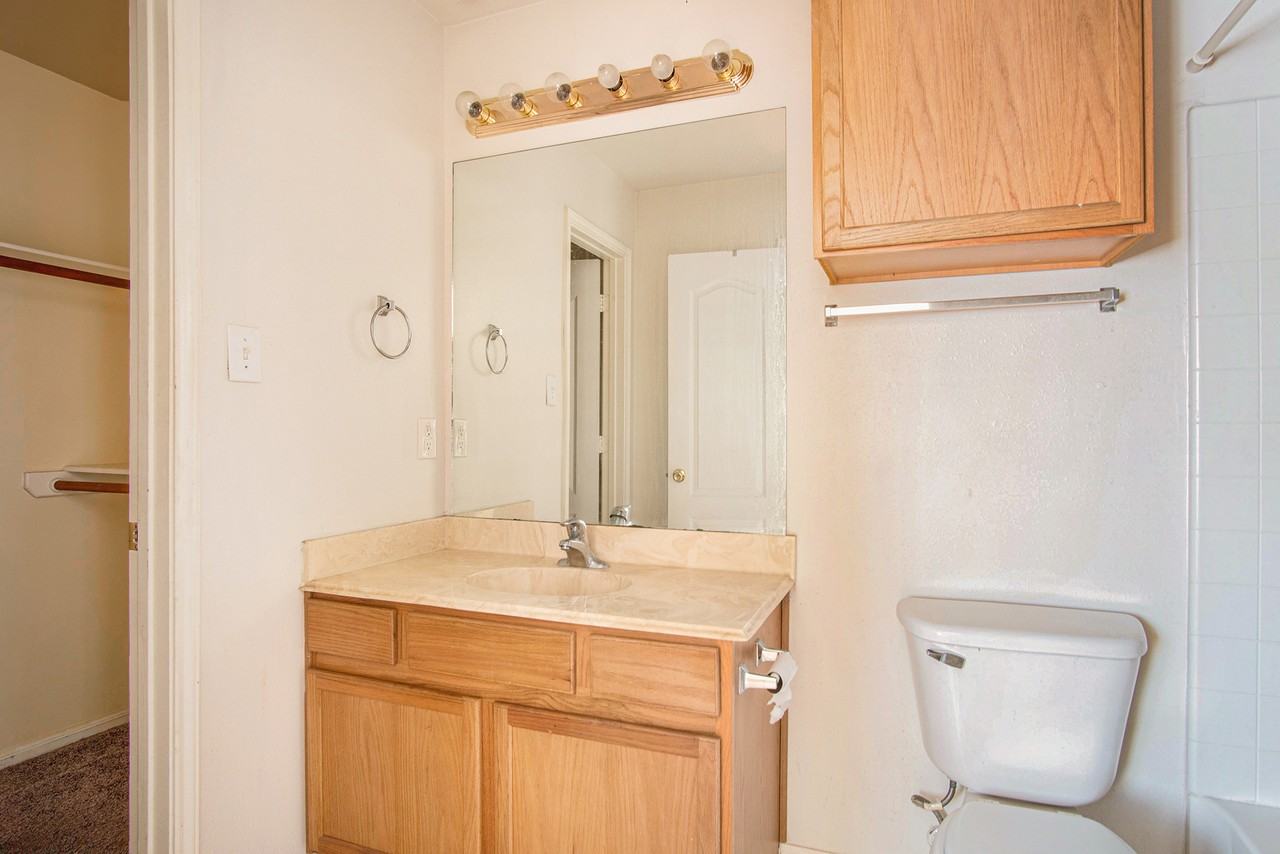 1201 Lovett St #1201 - Photo 2 of 31