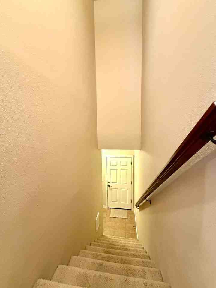 409 Ne Patricia Ann Pl - Photo 6 of 31