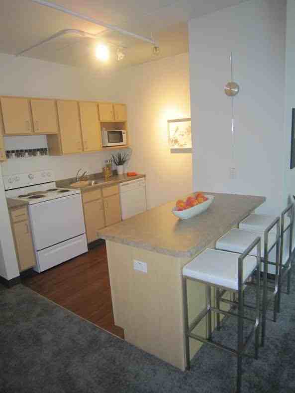 Humbucker Apartments - Photo 3 of 50