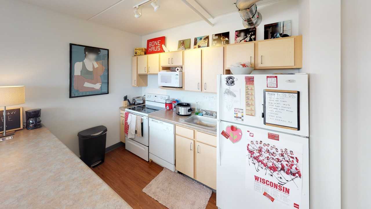 Humbucker Apartments - Photo 4 of 50