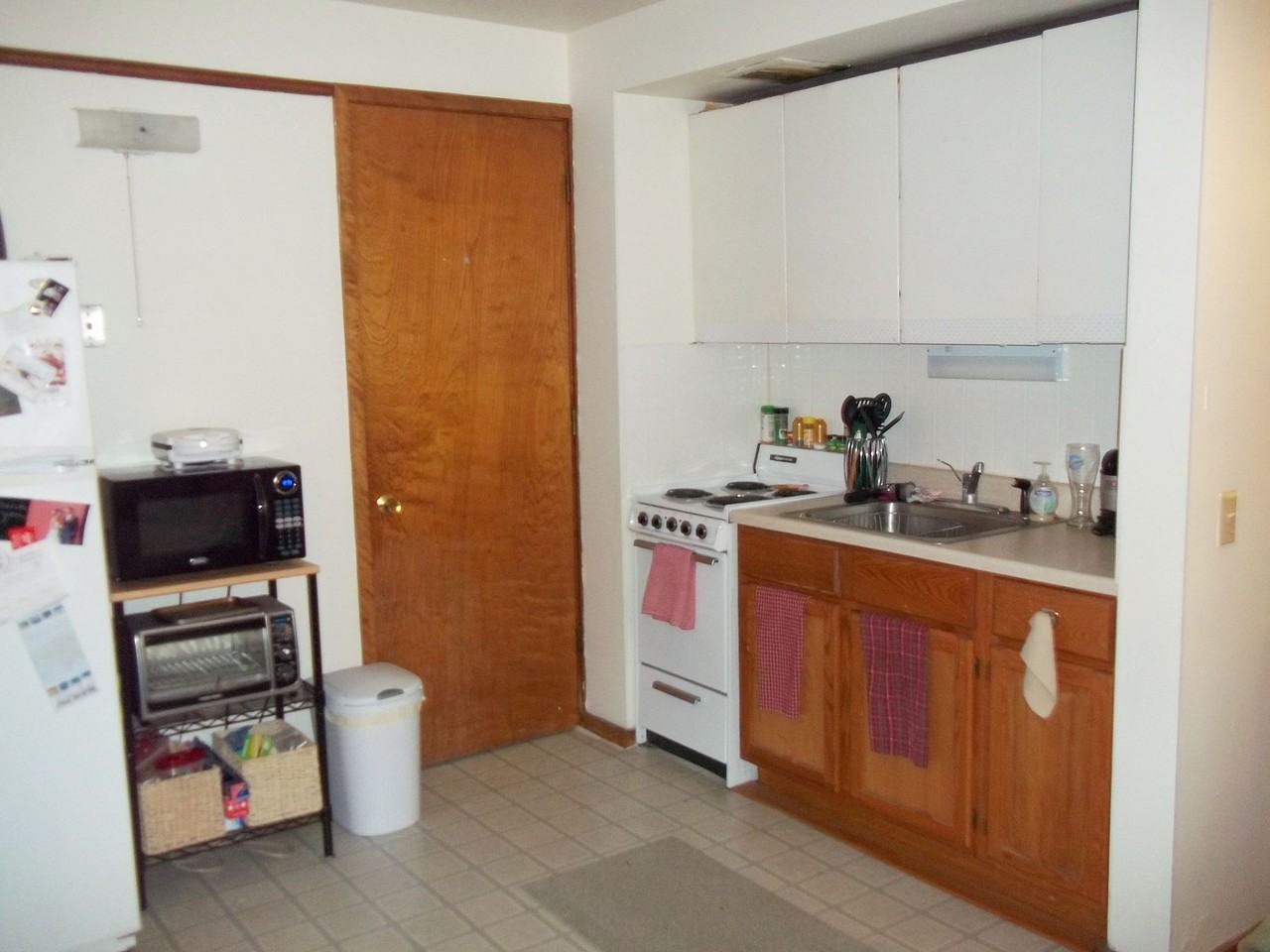 1308 Spring St - Photo 6 of 17