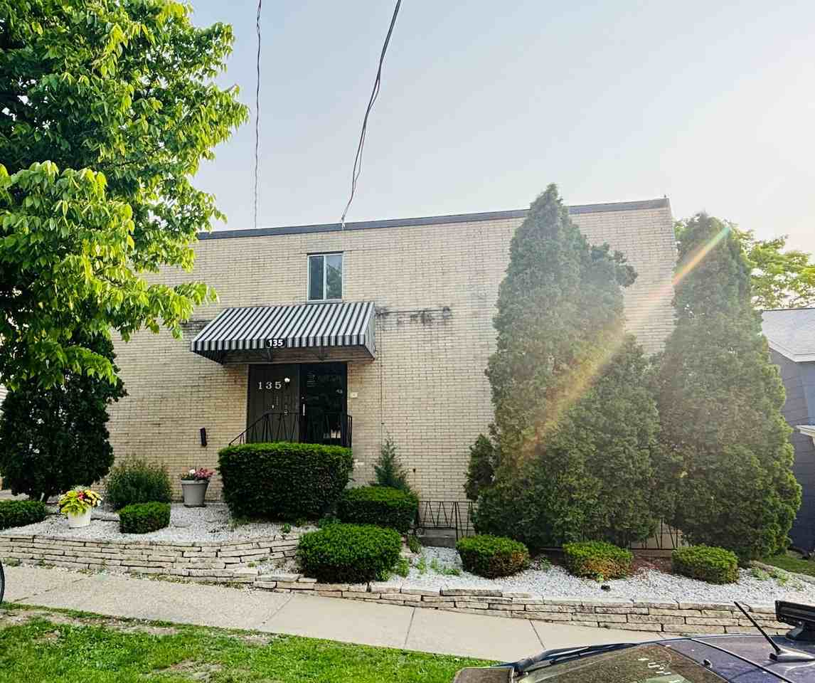 MAY RENT FREE - Photo 2 of 15