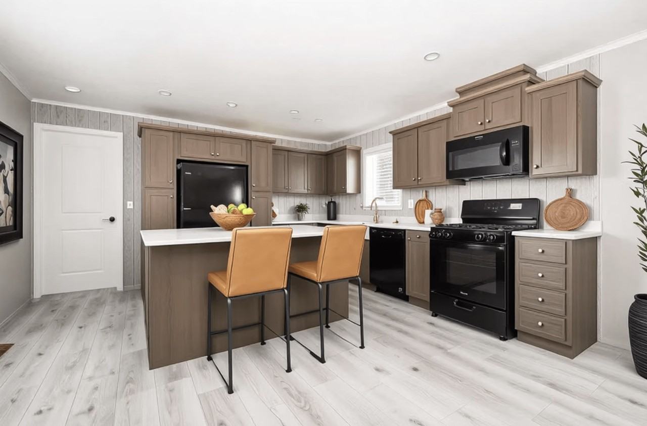 Point West - Photo 4 of 48