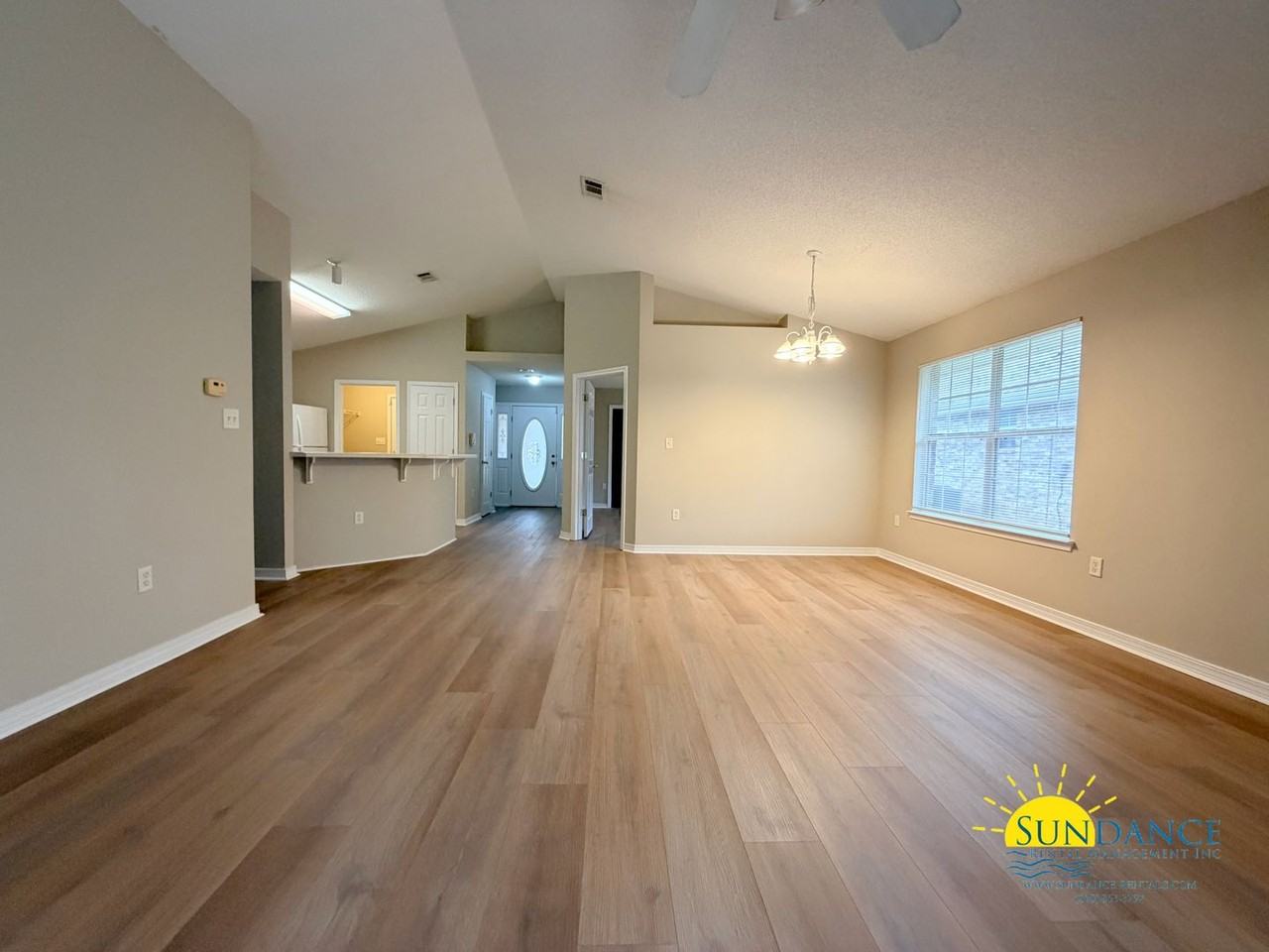 933 Lajolla Ln - Photo 6 of 21