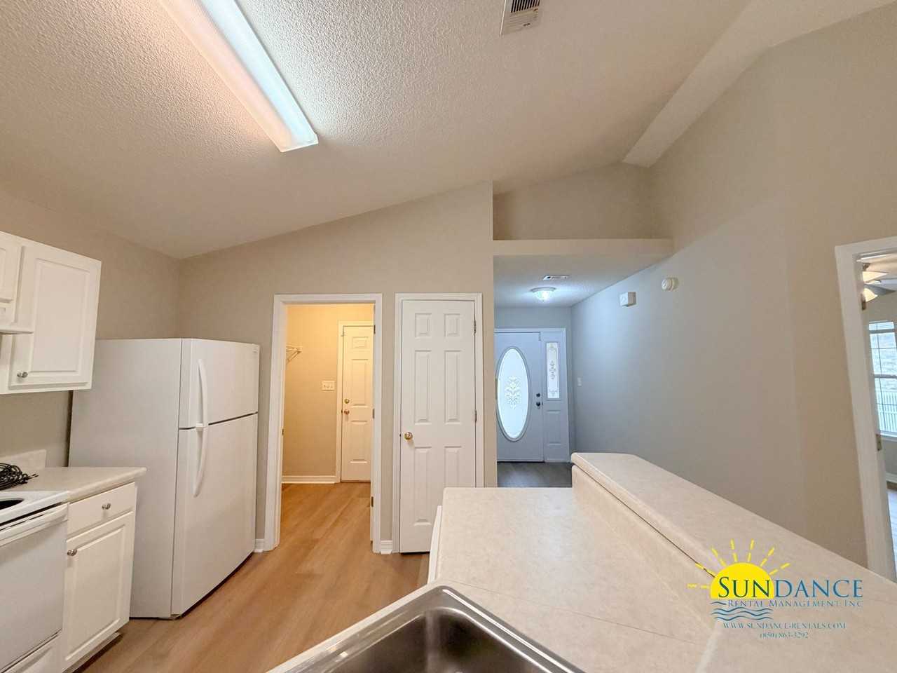 933 Lajolla Ln - Photo 3 of 21