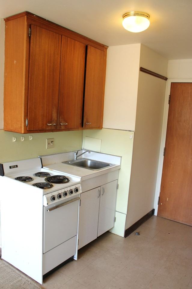 112 N Orchard St - Photo 3 of 11