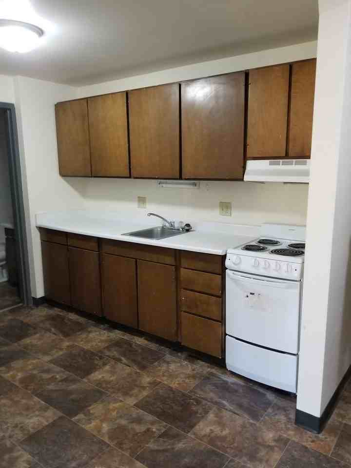 1315 Spring St - Photo 4 of 29