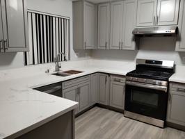 featured image of 729 E Grand Ave