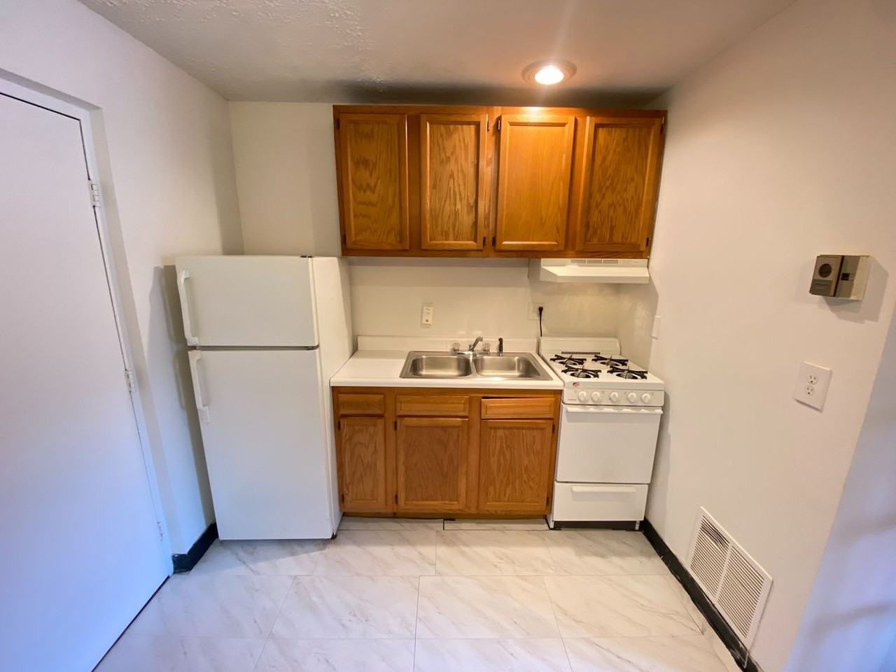 W Oakland Ave 42-50 WOR - Photo 3 of 50