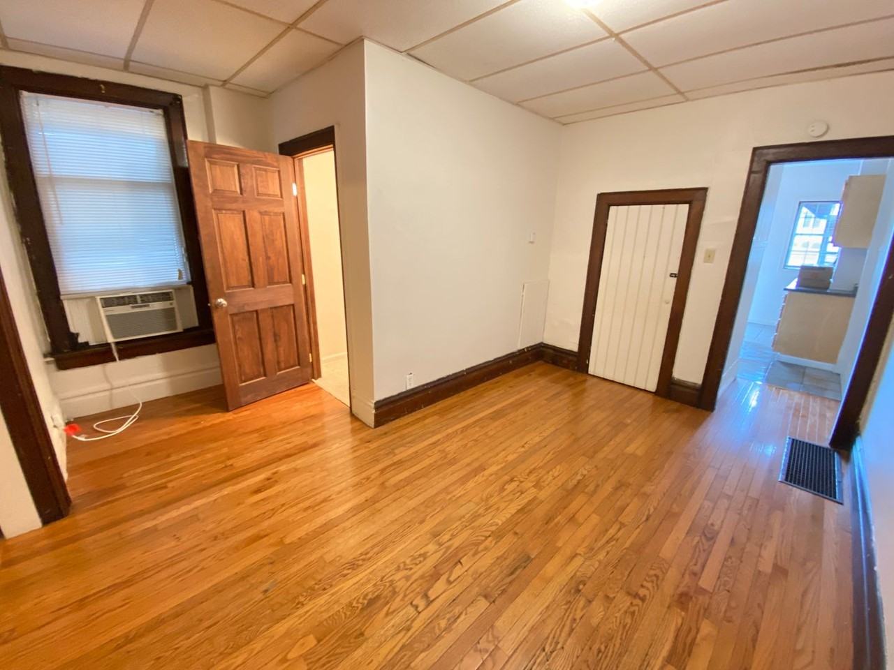 Chittenden  Ave 105 RRR - Photo 5 of 28