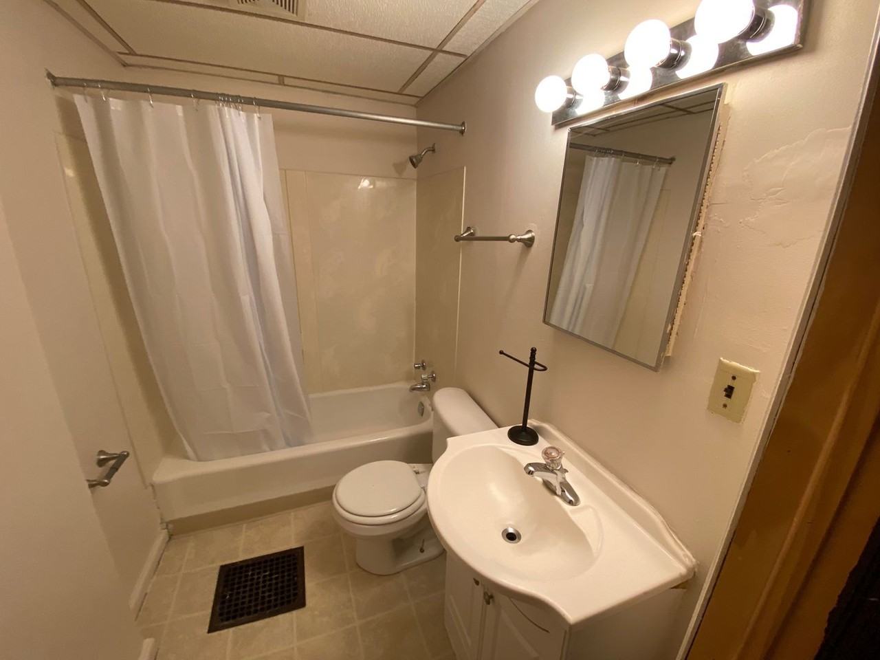 Chittenden  Ave 105 RRR - Photo 6 of 28