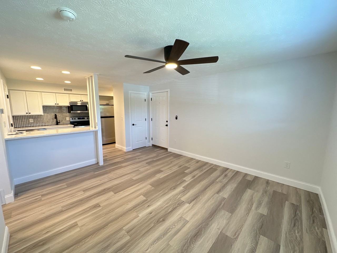 Summit St 1677-1683 TPP - Photo 3 of 50