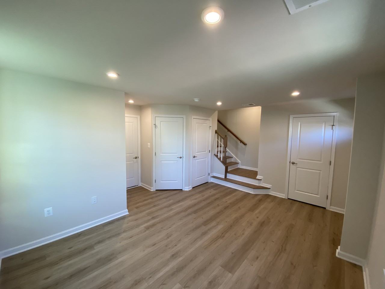 1100 Rampart Drive - Photo 5 of 42