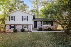 featured image of 446 Wexwood Dr