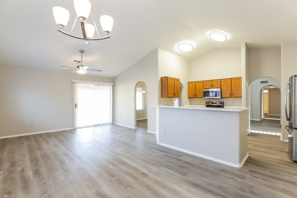 7586 W Montebello Ave - Photo 7 of 17