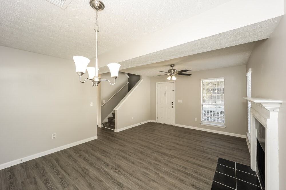 7196 Williamsburg Dr - Photo 6 of 17