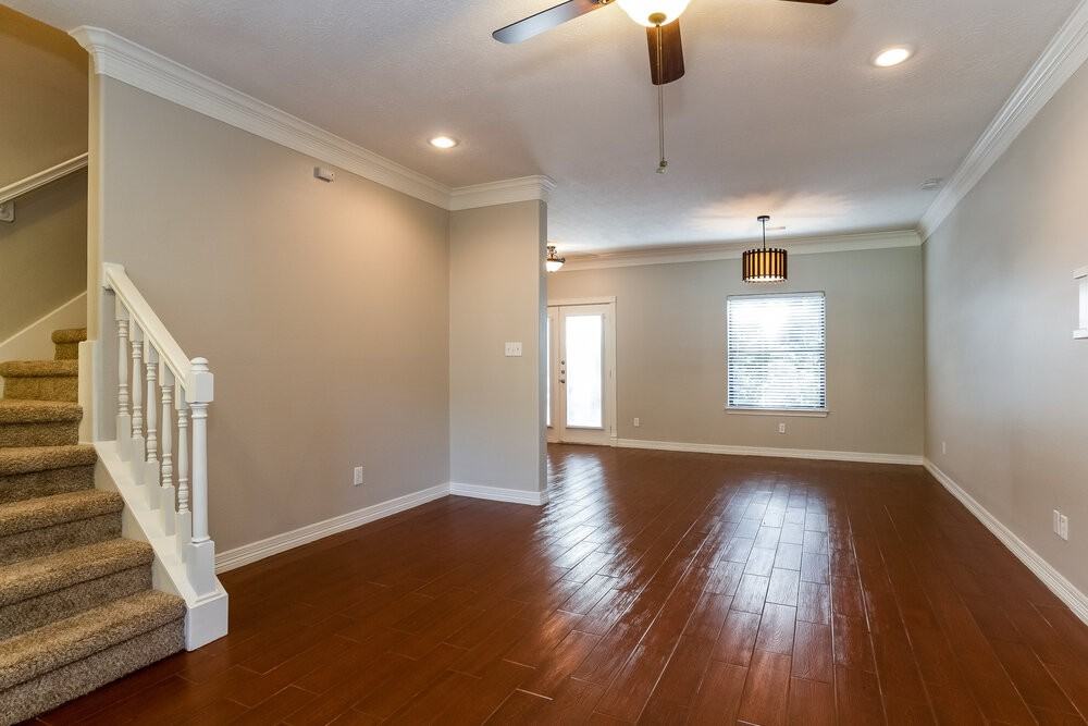 612 Spruce Dr - Photo 2 of 14