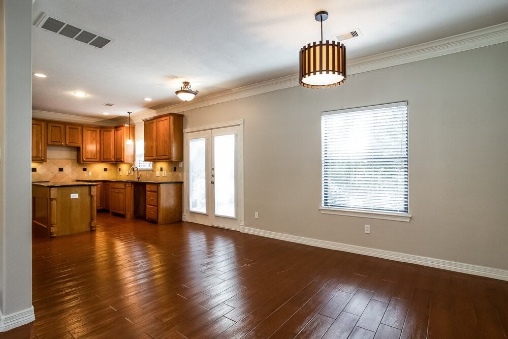 612 Spruce Dr - Photo 4 of 14