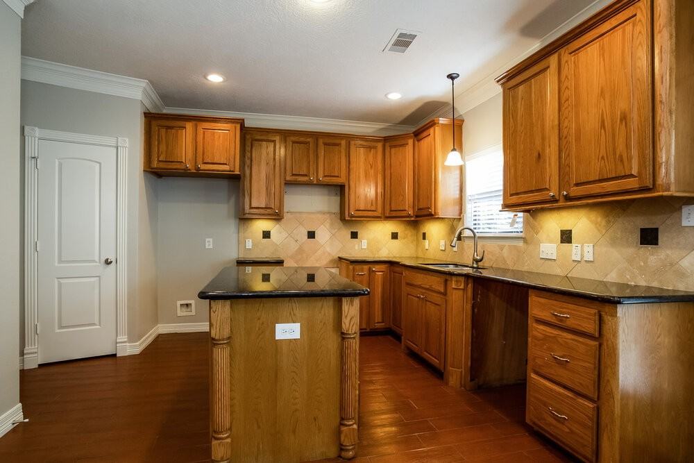 612 Spruce Dr - Photo 5 of 14