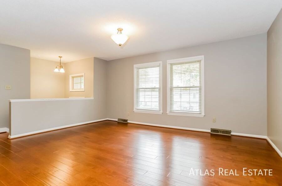 2312 Ne 72nd Ter - Photo 4 of 18