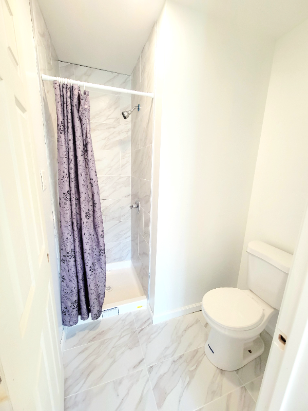 606 N Union St - Photo 4 of 8