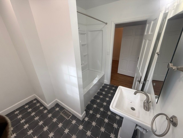 510 Las Lomas Dr - Photo 3 of 20