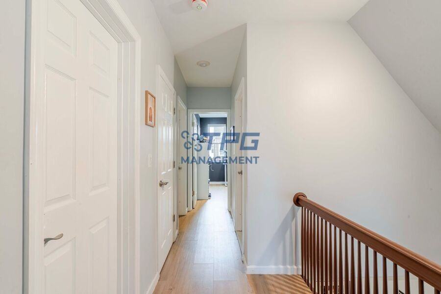 211 Park Ave - Photo 7 of 19