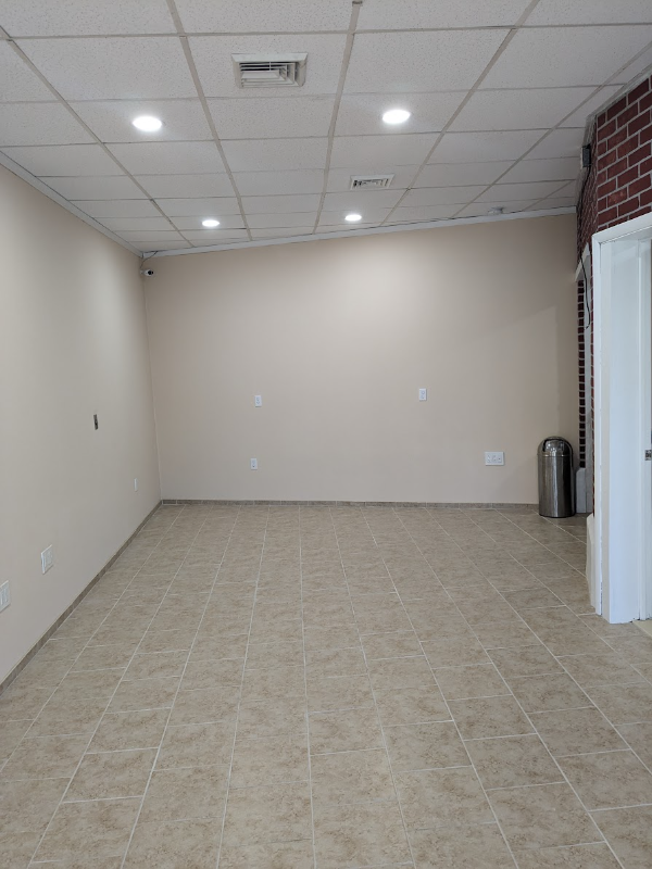 851 Jackson St - Photo 2 of 7