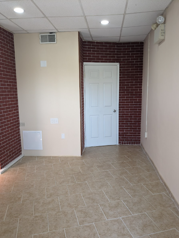 851 Jackson St - Photo 5 of 7