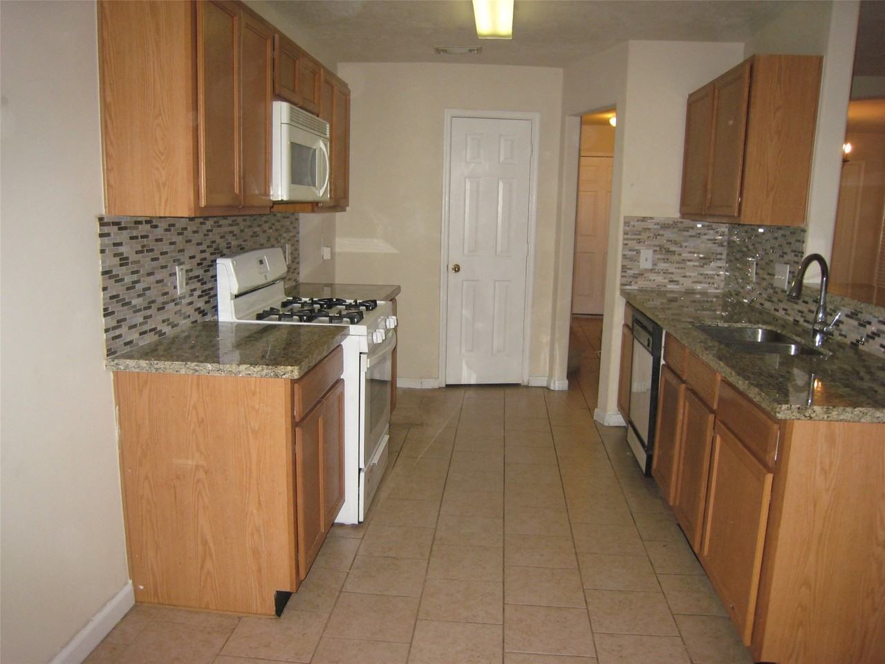 7822 Winding Creek Vw #7822 - Photo 6 of 9