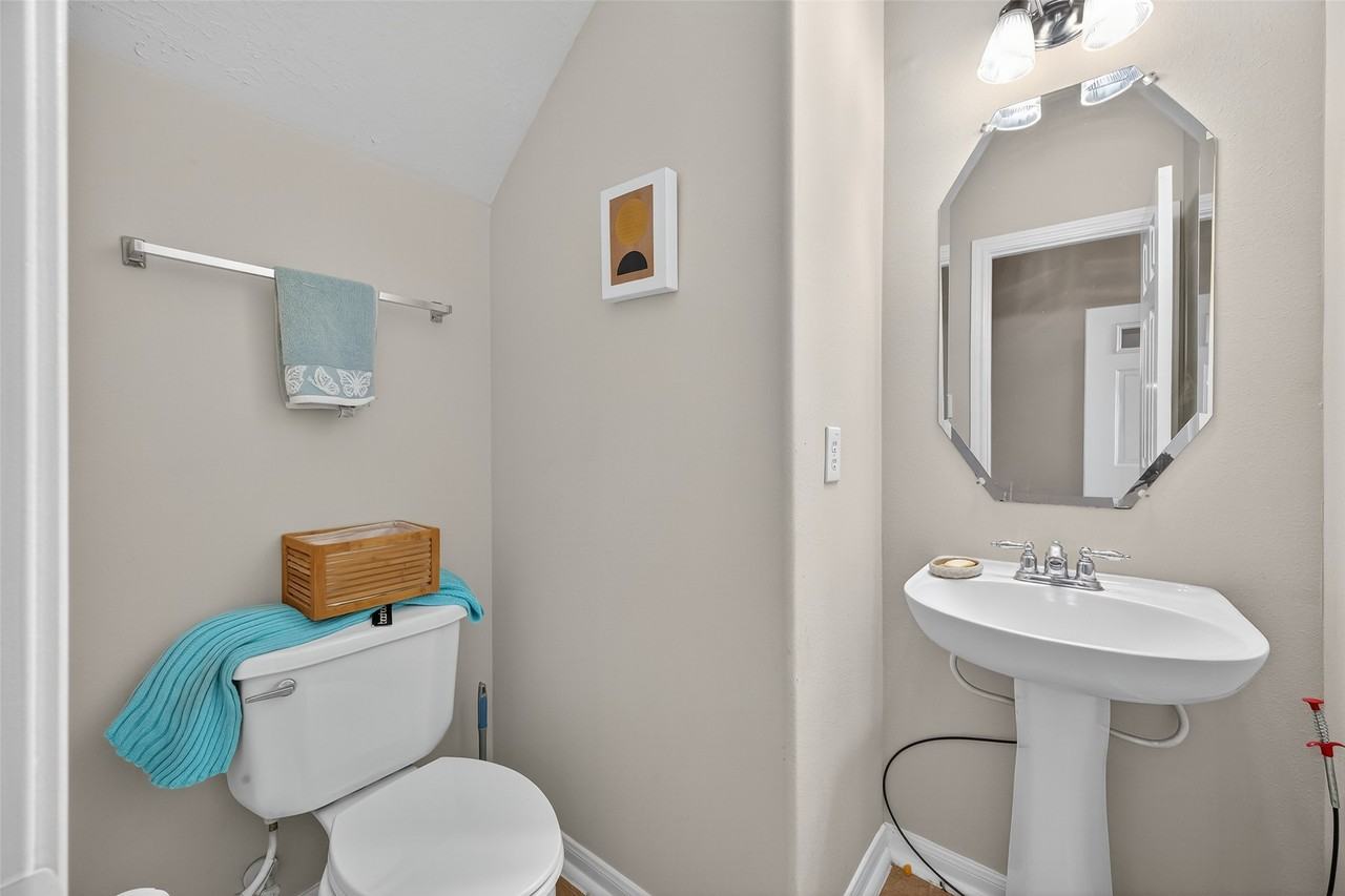 12731 Heather Landing Ln #12731 - Photo 3 of 36