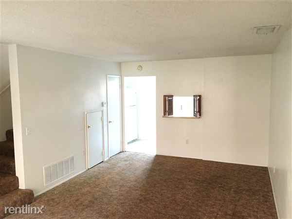 888 Cherrywood Way - Photo 2 of 10