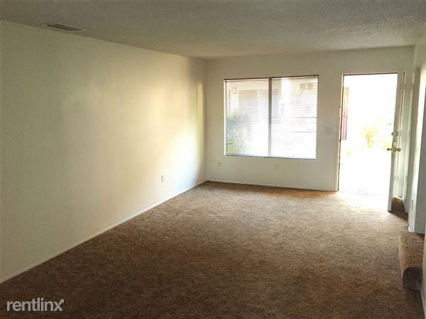 888 Cherrywood Way - Photo 3 of 10