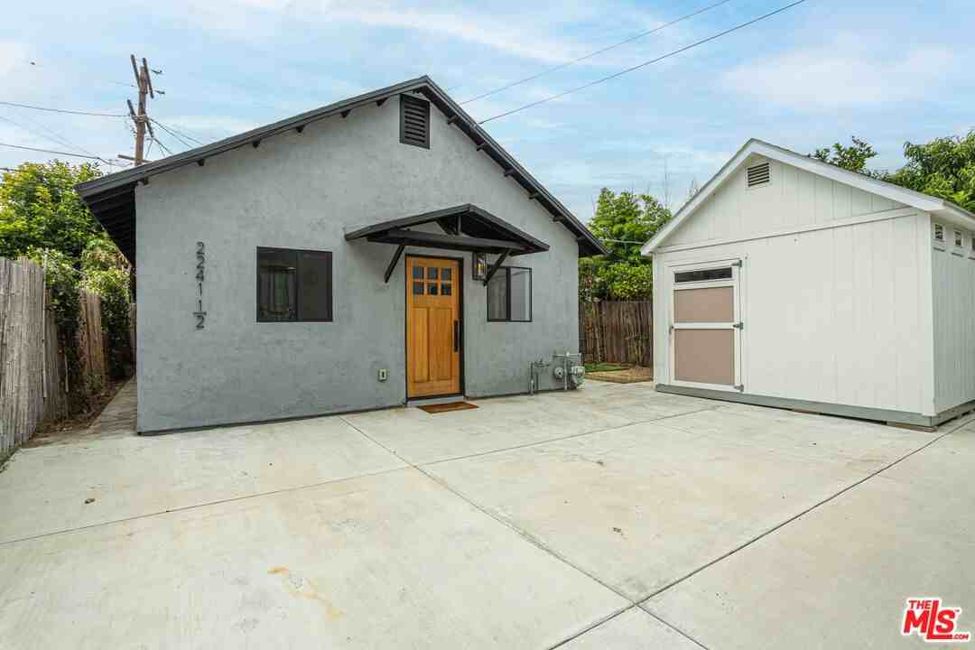 2241 1/2 Harwood St #2241 - Photo 3 of 14