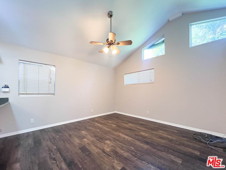 15426 Camarillo Street #15426 - Photo 6 of 20