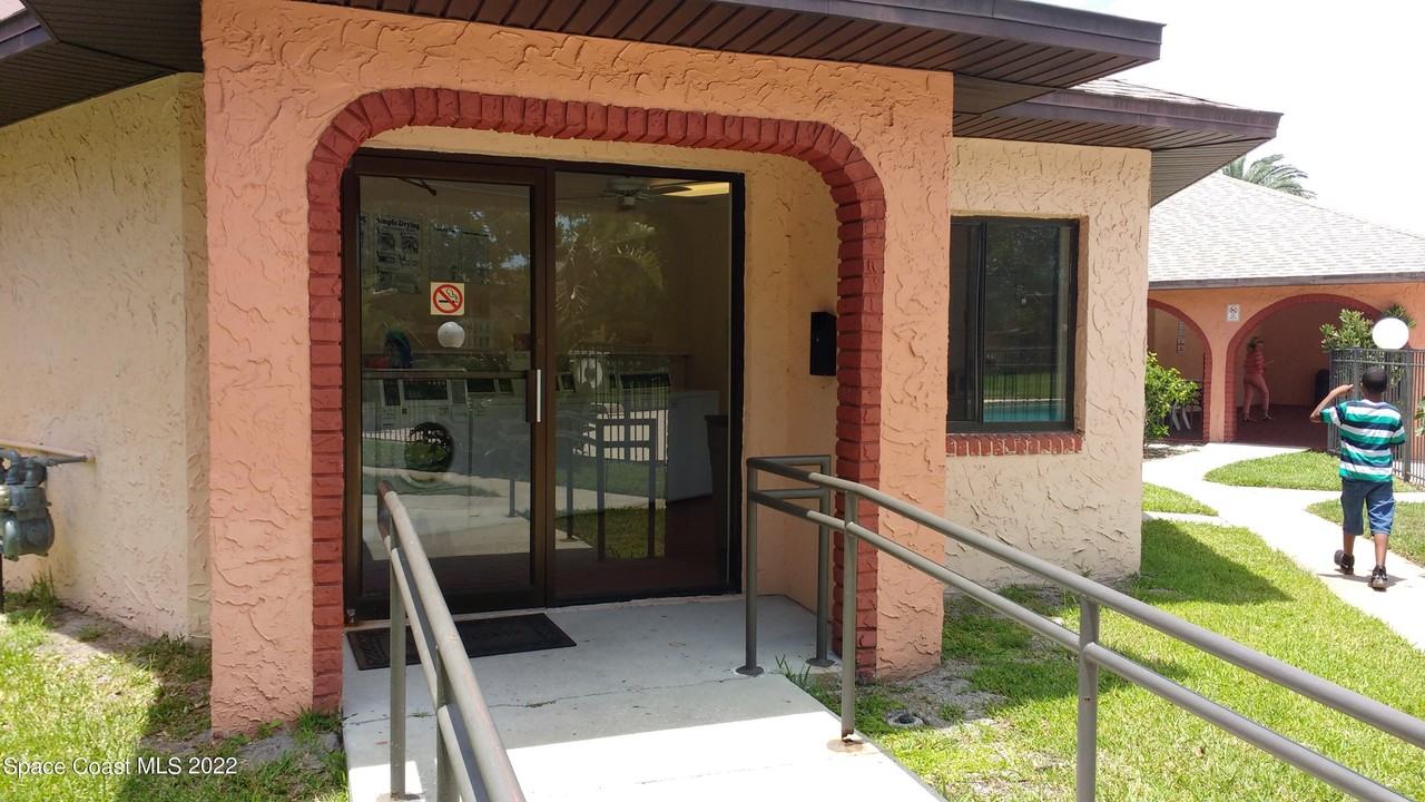 196 San Juan Circle #196 - Photo 5 of 49