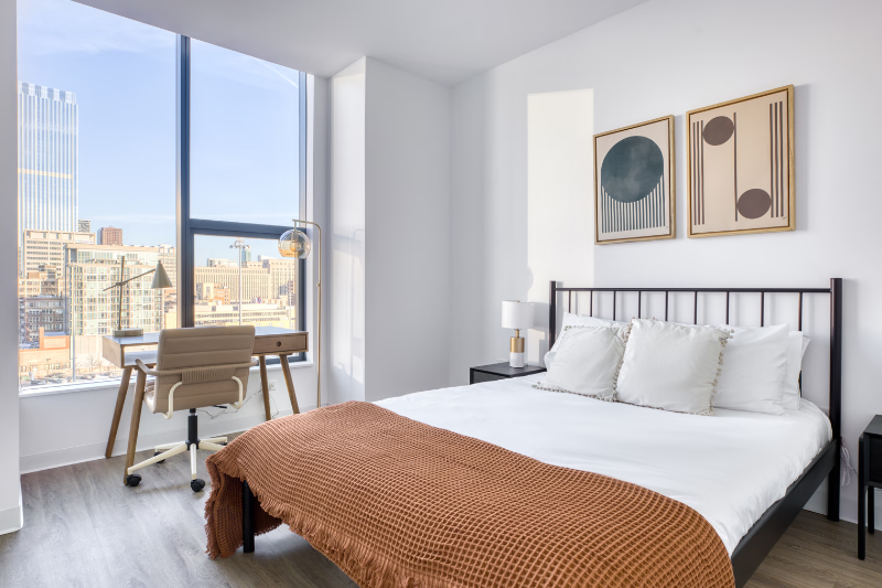 413 S Halsted St - Photo 6 of 18