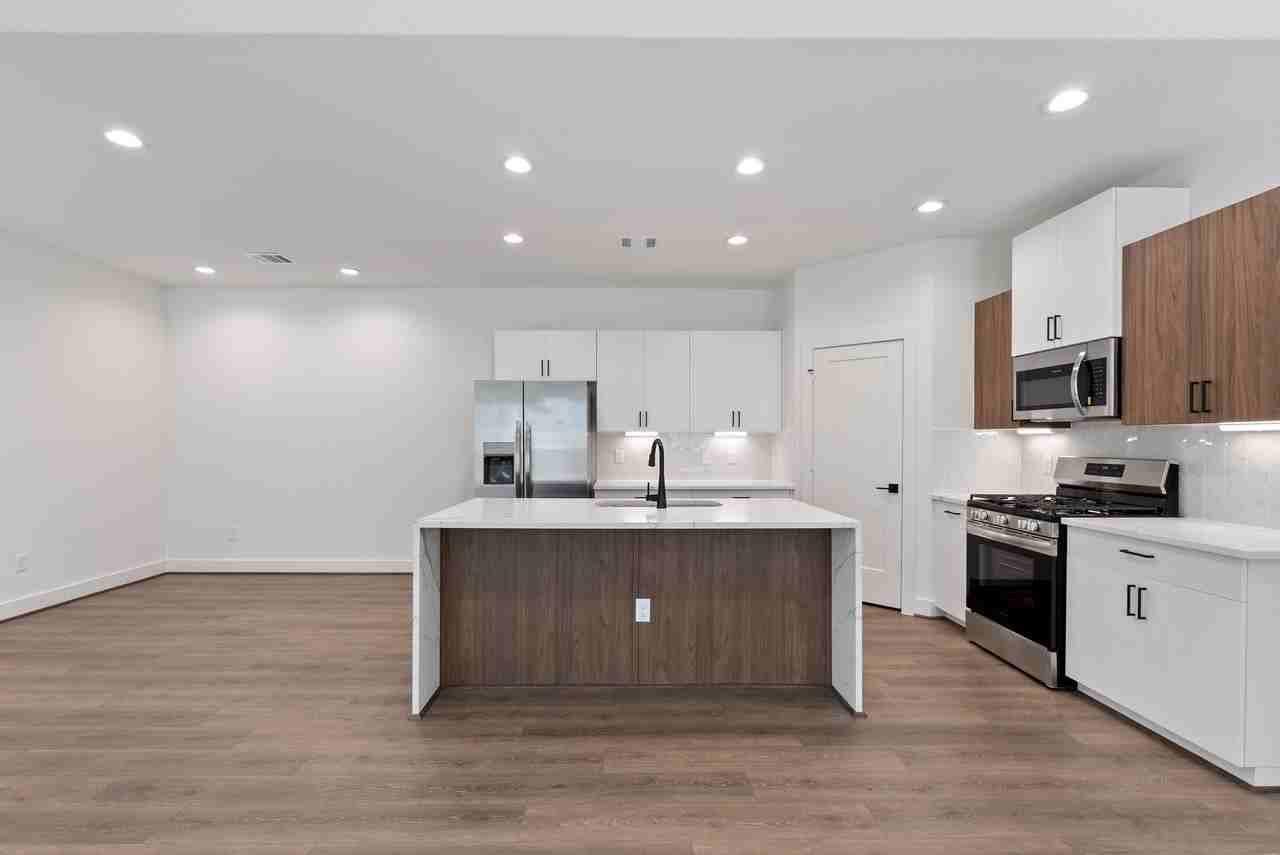 2759 Sunny Briar Drive #2759 - Photo 2 of 25