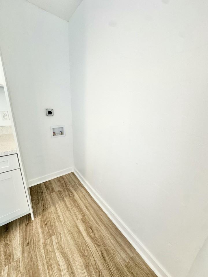 727 Tiffany Drive West #727-1 - Photo 2 of 17