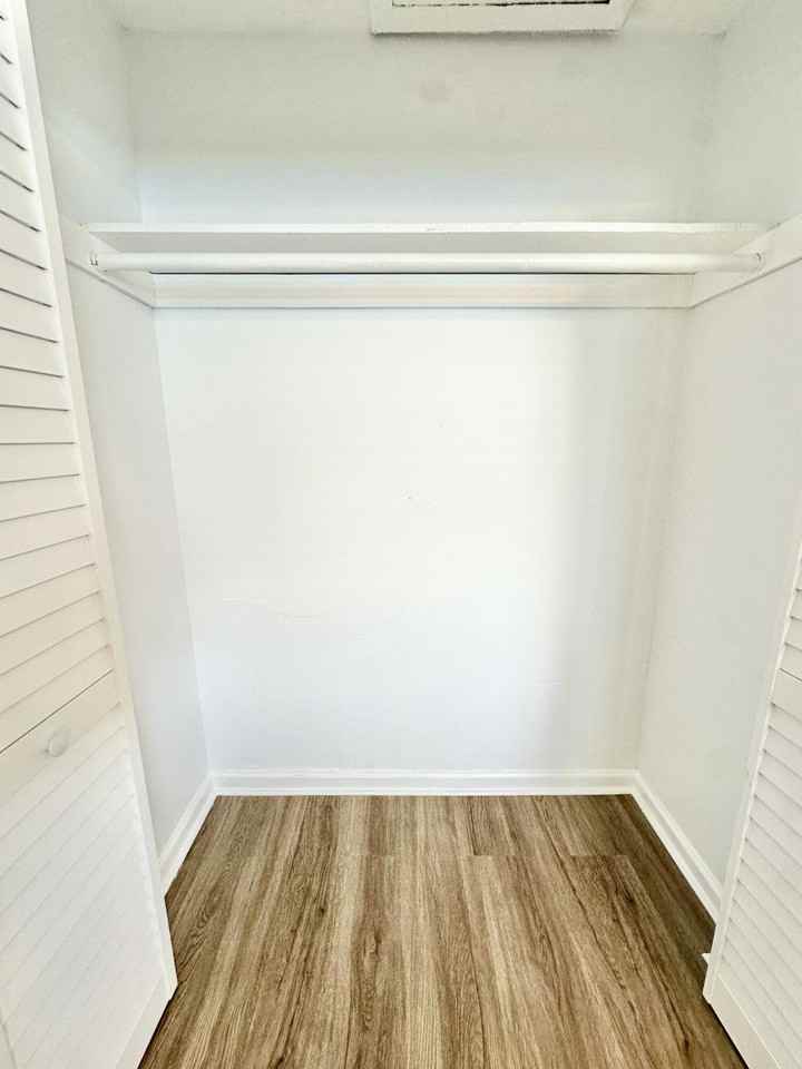 727 Tiffany Drive West #727-1 - Photo 3 of 17